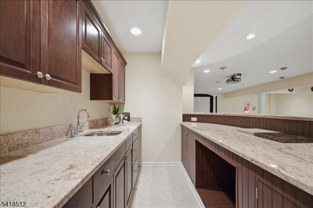 122 Sleepy Hollow Ln, Montgomery Twp., NJ 08502