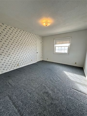 422 42nd NE, Cedar Rapids, IA 52402