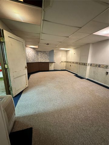 422 42nd NE, Cedar Rapids, IA 52402