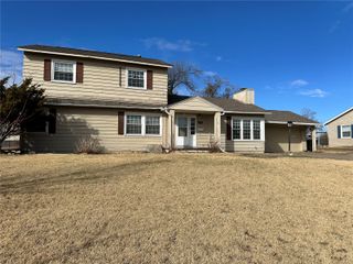 422 42nd NE, Cedar Rapids, IA 52402