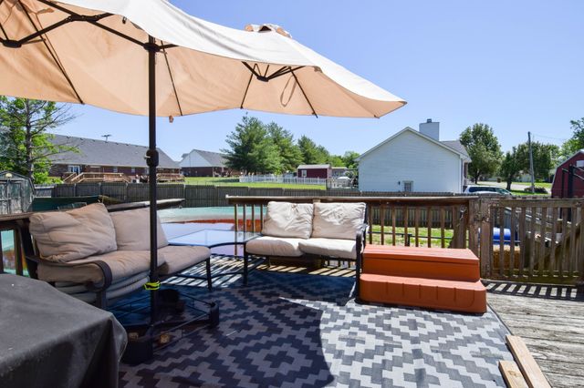 100 Megann Dr, Portland, TN 37148