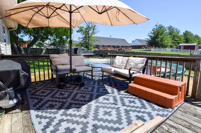 100 Megann Dr, Portland, TN 37148