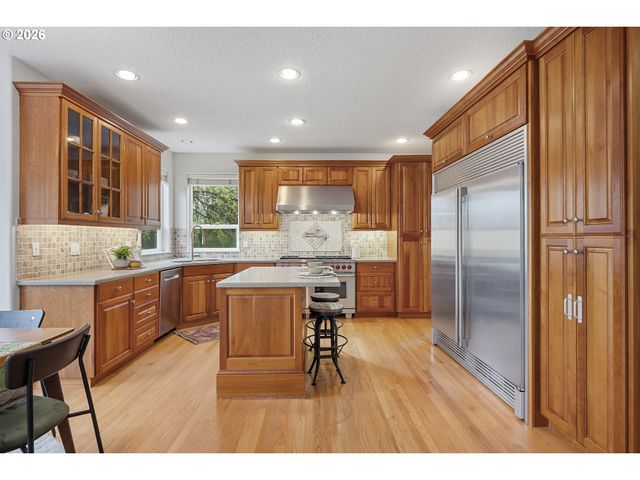 12432 Se MOUNTAIN SUN Dr, Clackamas, OR 97015