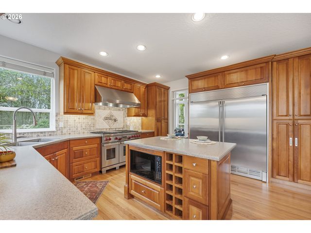 12432 Se MOUNTAIN SUN Dr, Clackamas, OR 97015