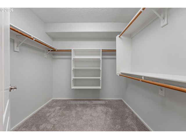 12432 Se MOUNTAIN SUN Dr, Clackamas, OR 97015