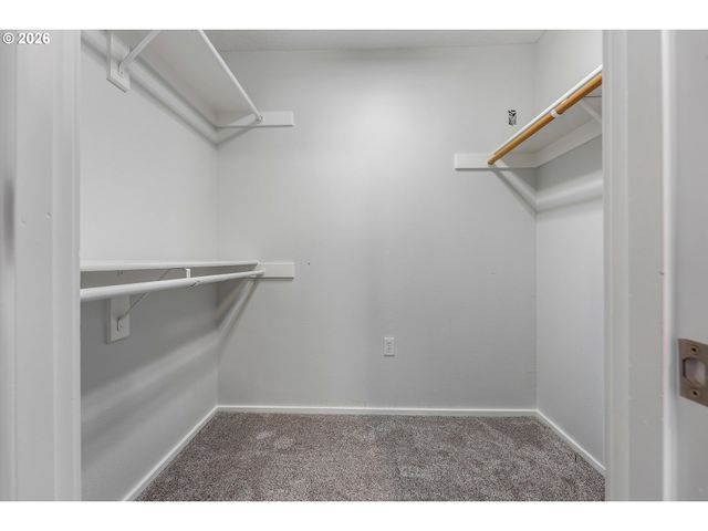 12432 Se MOUNTAIN SUN Dr, Clackamas, OR 97015