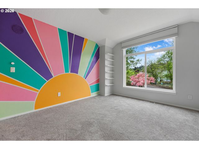 12432 Se MOUNTAIN SUN Dr, Clackamas, OR 97015