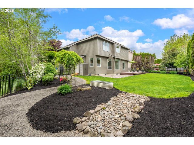 12432 Se MOUNTAIN SUN Dr, Clackamas, OR 97015