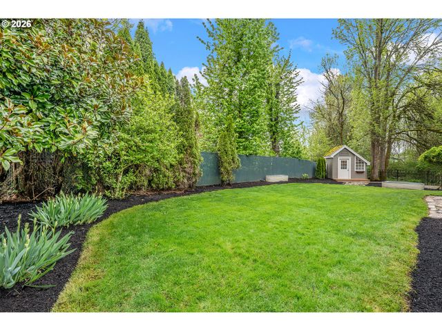 12432 Se MOUNTAIN SUN Dr, Clackamas, OR 97015