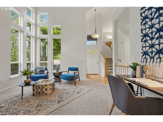 12432 Se MOUNTAIN SUN Dr, Clackamas, OR 97015