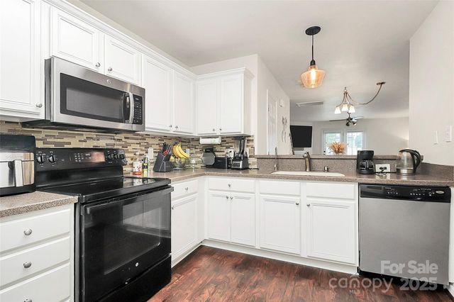 7707 Brisbane Court, Charlotte, NC 28215