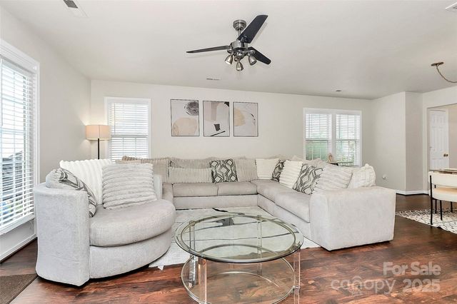 7707 Brisbane Court, Charlotte, NC 28215