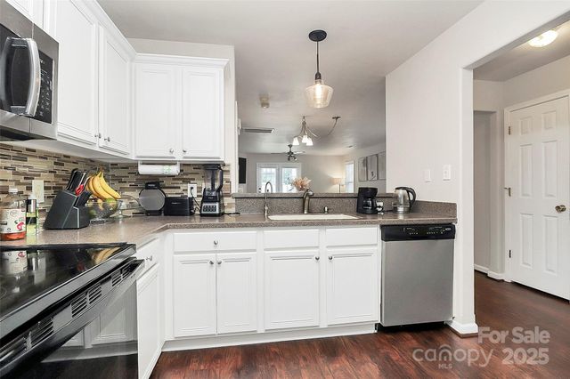 7707 Brisbane Court, Charlotte, NC 28215