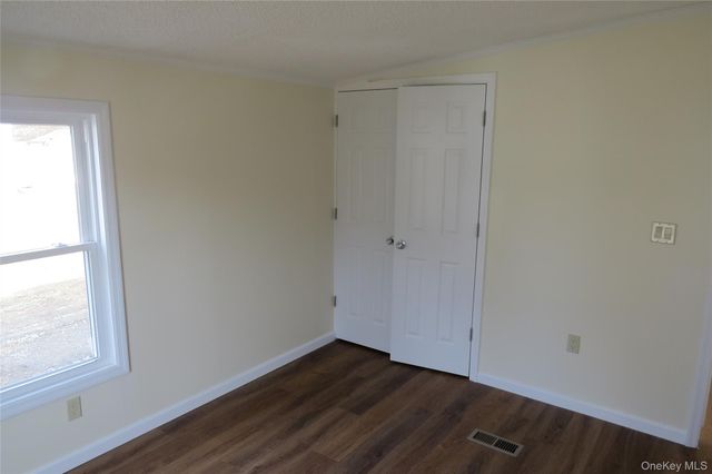 723 Beekman 64, Hopewell Junction, NY 12524