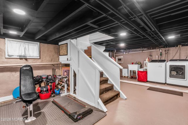 1 Tiensch Avenue, Leonardo, NJ 07737