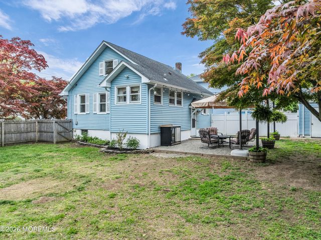 1 Tiensch Avenue, Leonardo, NJ 07737