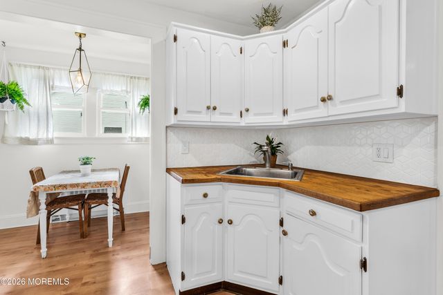 1 Tiensch Avenue, Leonardo, NJ 07737