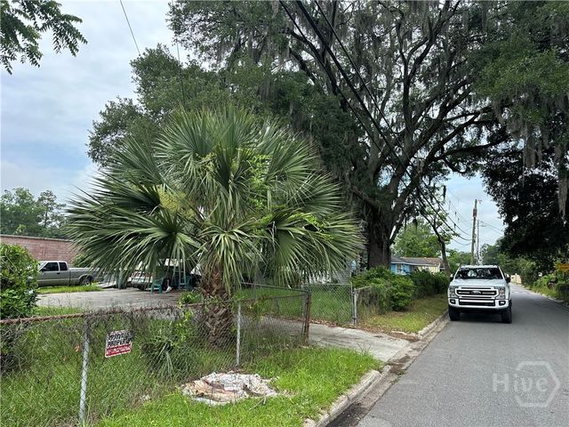 207 Godsells Street, Savannah, GA 31405