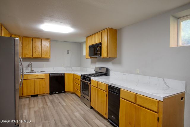 31582 E Hayden Lake RD, Hayden, ID 83835
