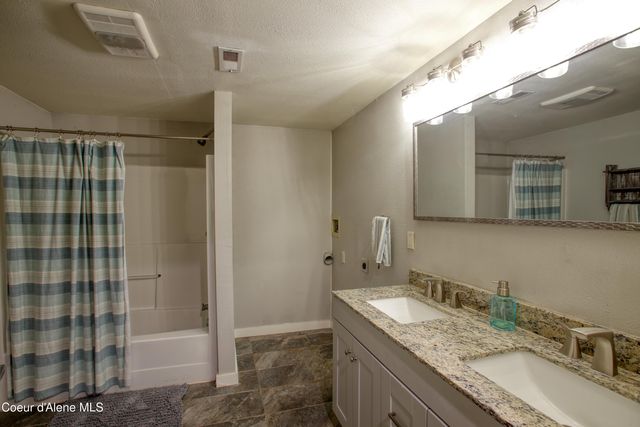 31582 E Hayden Lake RD, Hayden, ID 83835