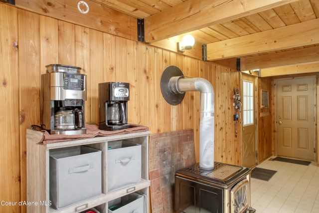 31582 E Hayden Lake RD, Hayden, ID 83835