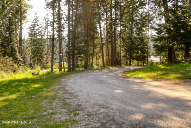 31582 E Hayden Lake RD, Hayden, ID 83835