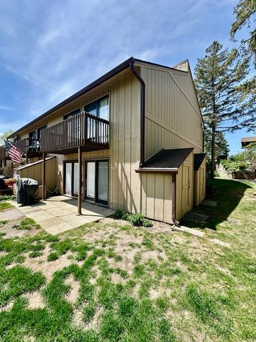 35 Montego Colony 1, Fox Lake, IL 60020