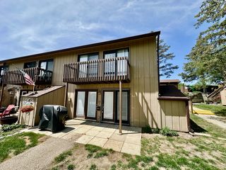 35 Montego Colony 1, Fox Lake, IL 60020