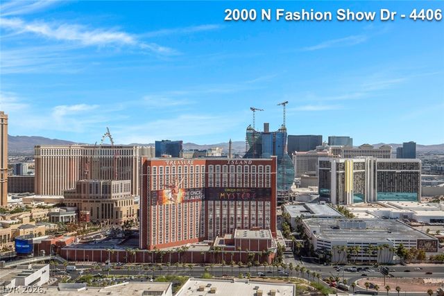 2000 FASHION SHOW Drive 4406, Las Vegas, NV 89109
