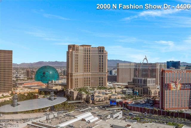 2000 FASHION SHOW Drive 4406, Las Vegas, NV 89109