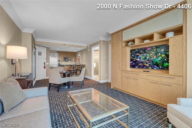 2000 FASHION SHOW Drive 4406, Las Vegas, NV 89109