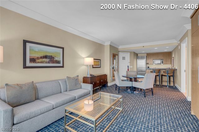 2000 FASHION SHOW Drive 4406, Las Vegas, NV 89109