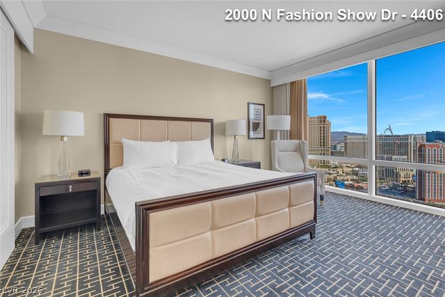 2000 FASHION SHOW Drive 4406, Las Vegas, NV 89109