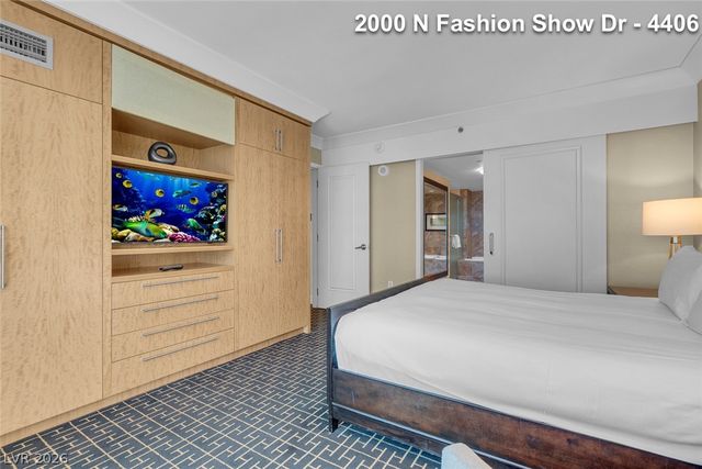 2000 FASHION SHOW Drive 4406, Las Vegas, NV 89109