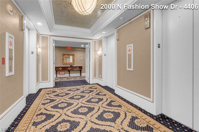 2000 FASHION SHOW Drive 4406, Las Vegas, NV 89109