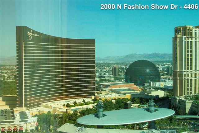 2000 FASHION SHOW Drive 4406, Las Vegas, NV 89109