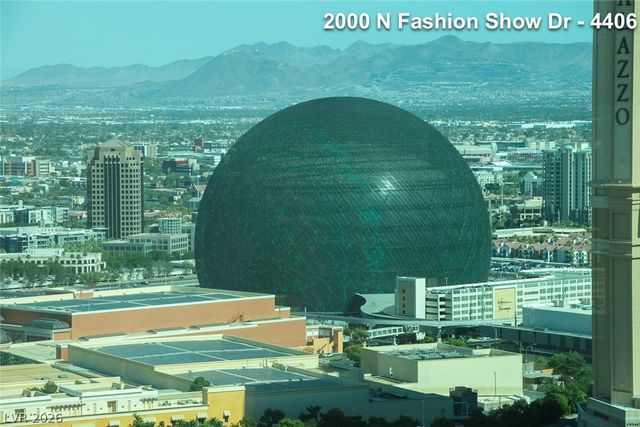 2000 FASHION SHOW Drive 4406, Las Vegas, NV 89109