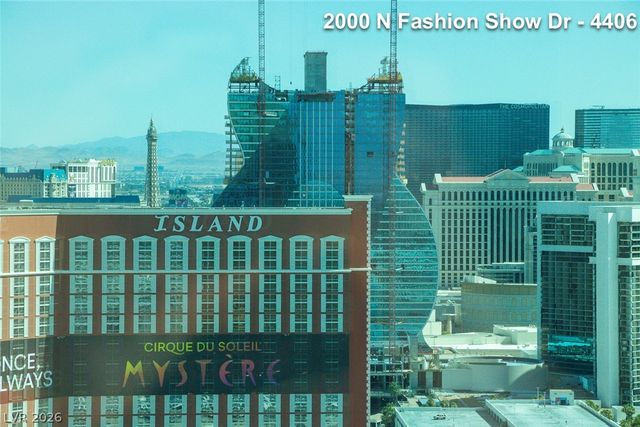2000 FASHION SHOW Drive 4406, Las Vegas, NV 89109