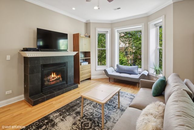 5208 N Winthrop Avenue 2, Chicago, IL 60640