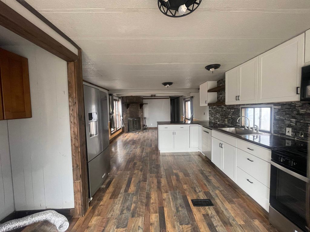 333 S Jones St, Powell, WY 82435 photo 4
