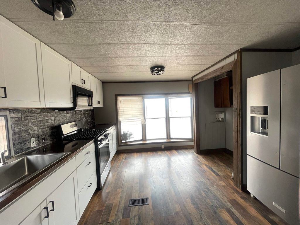 333 S Jones St, Powell, WY 82435 photo 6
