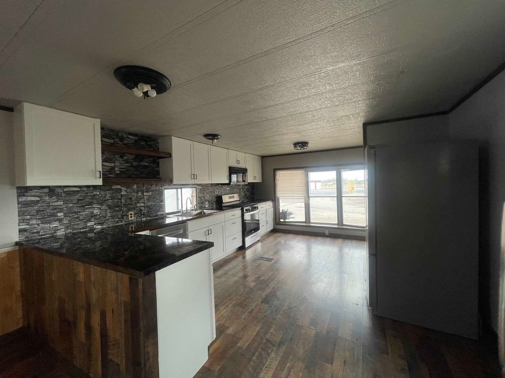 333 S Jones St, Powell, WY 82435 photo 8