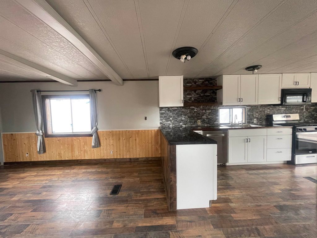 333 S Jones St, Powell, WY 82435 photo 9