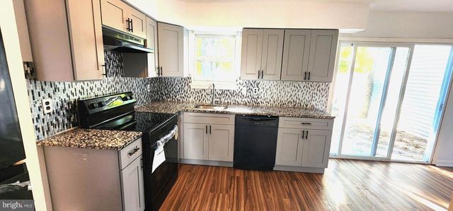 114 STRATTON LN, Mt Laurel, NJ 08054