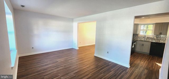 114 STRATTON LN, Mt Laurel, NJ 08054