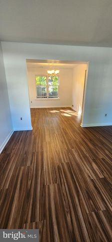 114 STRATTON LN, Mt Laurel, NJ 08054