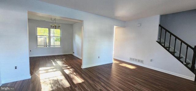 114 STRATTON LN, Mt Laurel, NJ 08054