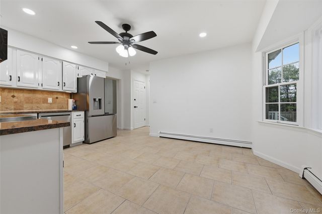 19 Sherwood Court, Ronkonkoma, NY 11779