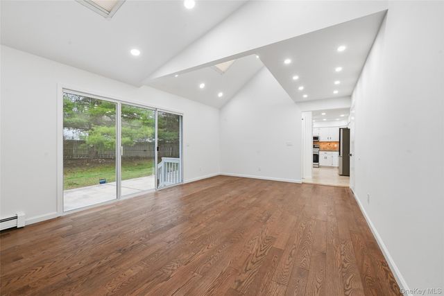 19 Sherwood Court, Ronkonkoma, NY 11779