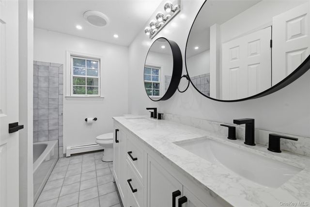 19 Sherwood Court, Ronkonkoma, NY 11779